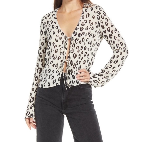NWT Reformation Romance Leopard Print Tie Front Top Small - Picture 3 of 7